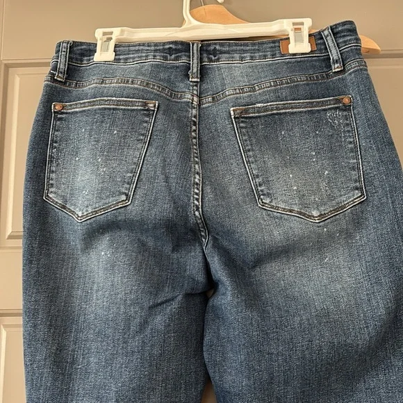 Women’s Judy Blue Low Rise Boyfriend Distressed Jeans; Size 14. - Picture 8 of 16